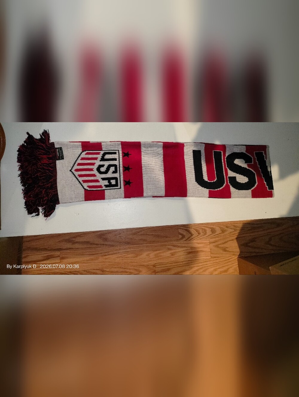 Fifa USA Red White Black Striped USA Shield Scarf - Picture 5 of 6